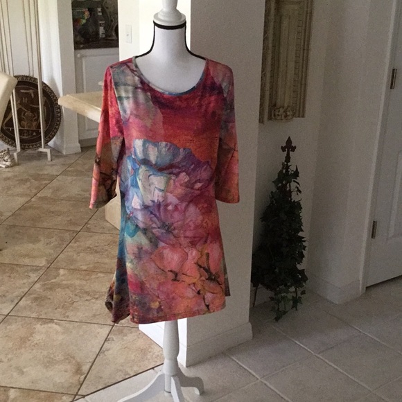 AZALIA Tops - BEAUTIFUL TOP  LOOKS HAND PAINTED, BOUTIQUE